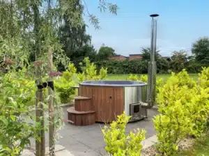 Deluxe vildmarksbad i glasfiber og thermowood