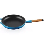 Le Creuset stegepande m. træhåndtag Ø28 cm Azure