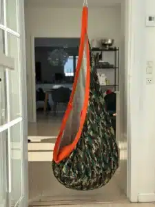 Hængehule i camouflage med orange kant