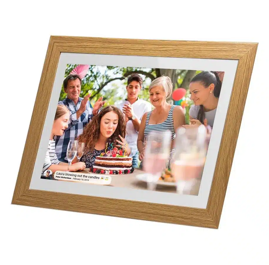Lippa Frameo Digital Fotoramme i træ – 10”