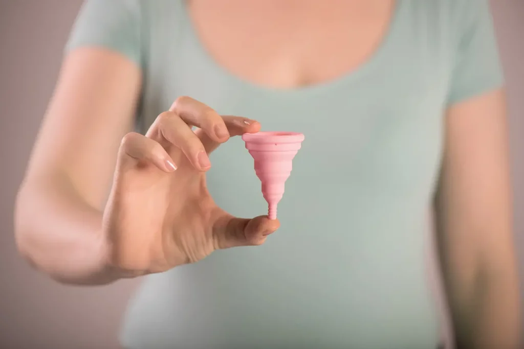 Menstruationskop Test 2024 – De 6 Bedste Menstruationskopper